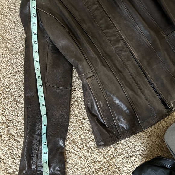 Eddie Bauer Women’s XS full grain leather jacket - Picture 10 of 11